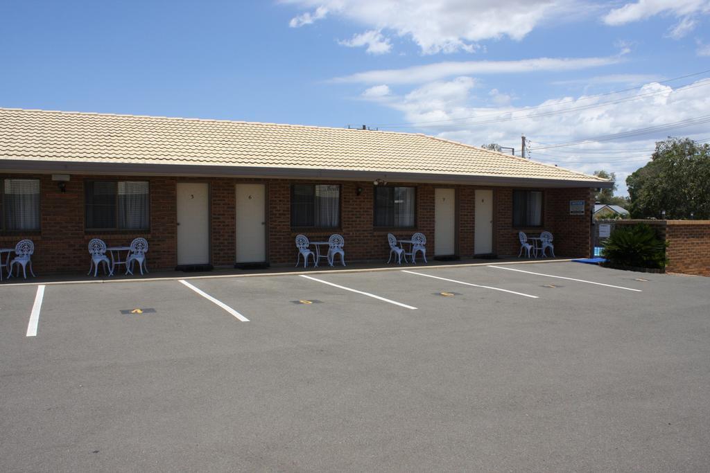 Mid Town Inn Narrabri Room photo